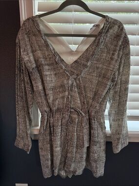 Isola V-Neck Tie Front Patterned Romper- Black & White